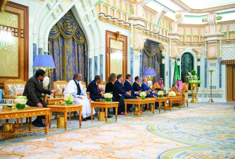 خادم الحرمين يتسلم أوراق اعتماد عدد من السفراء