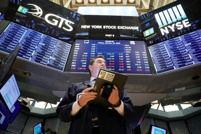 الأسهم الأمريكية تفتتح عند مستويات قياسية