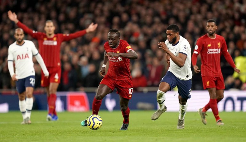 ليفربول يقهر عناد توتنهام ويعزز صدارته للبريميرليج