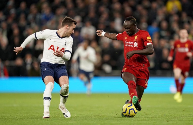 ليفربول يقهر عناد توتنهام ويعزز صدارته للبريميرليج
