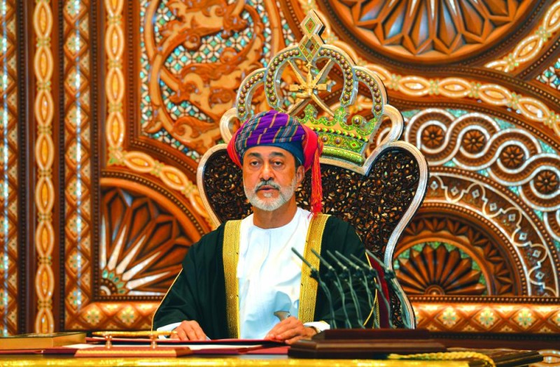 على نهج قابوس.. هيثم آل سعيد سلطانا لـ«عمان»