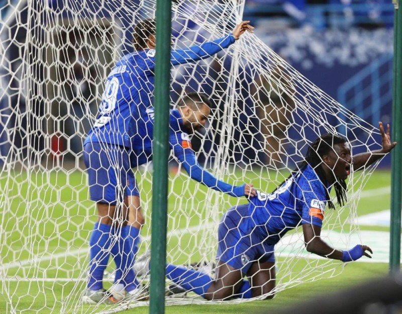 هلالي.. والصدارة مجالي!