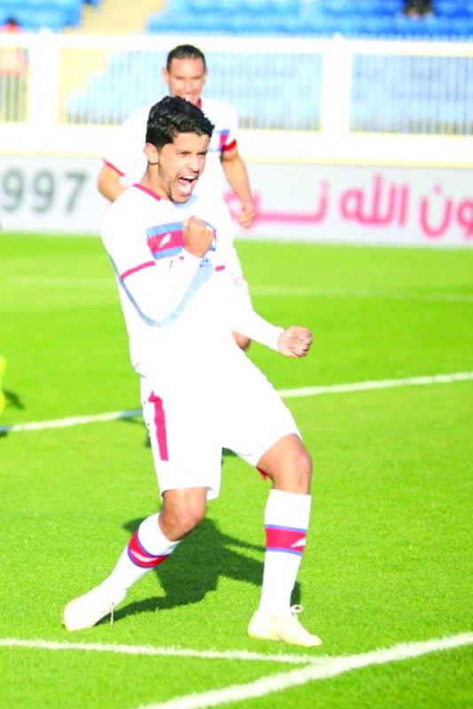 الأهلي وأبها يتنافسان على المركز الثالث