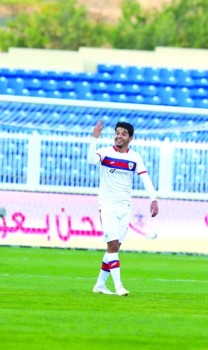 الأهلي وأبها يتنافسان على المركز الثالث