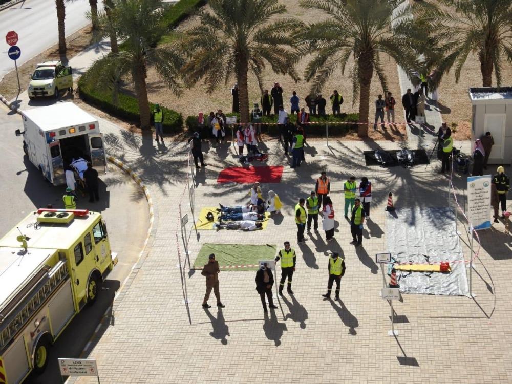 بالصور | فرضية حريق بمحطة قطار جامعة الأميرة نورة