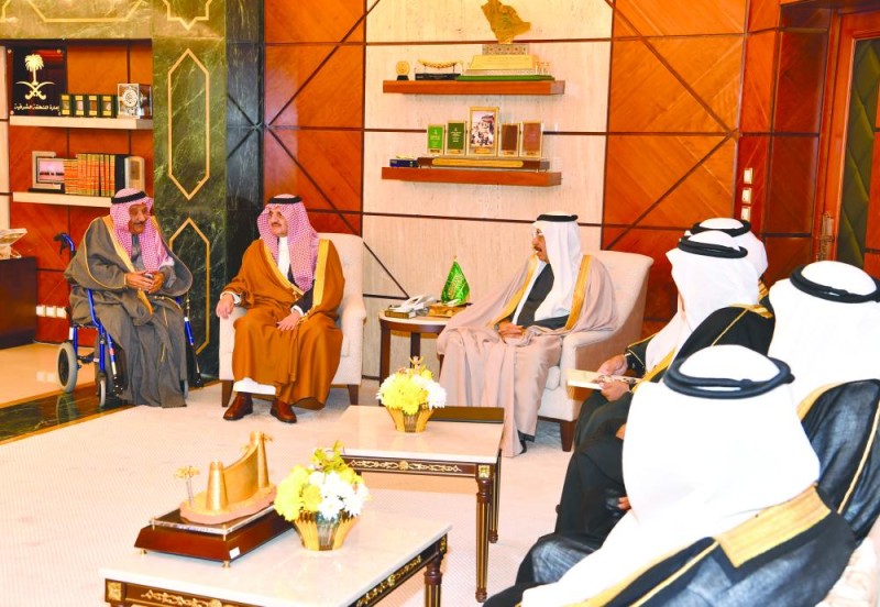 أمير الشرقية: الجمعيات التعاونية رافد من روافد التنمية