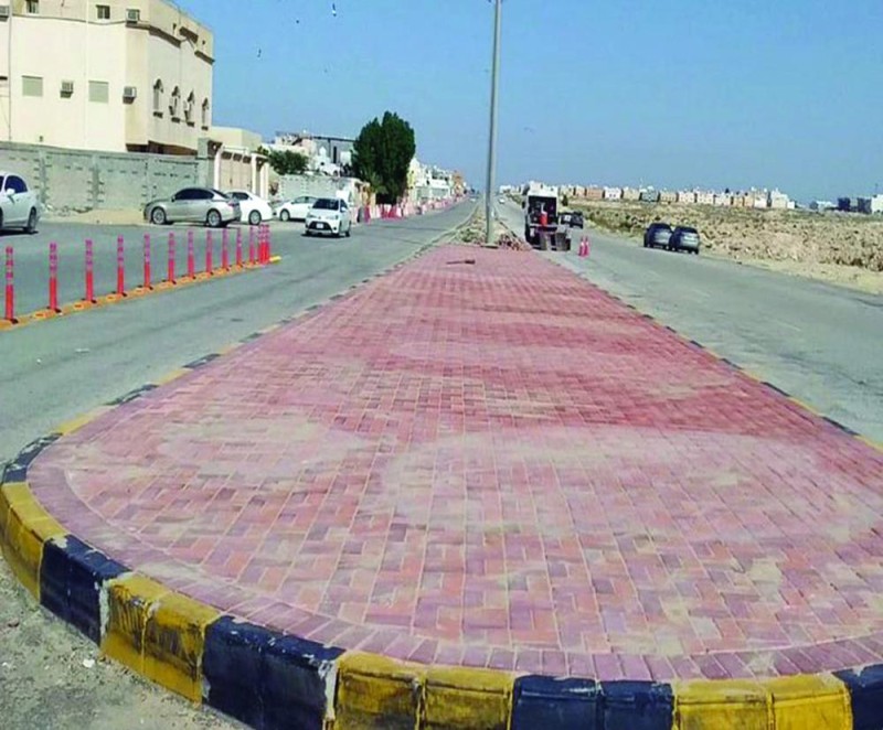 صيانة الجزر الوسطية بحي طيبة