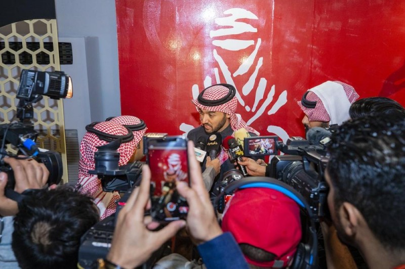 رئيس «الرياضة» يهنئ الفائزين في «رالي داكار»