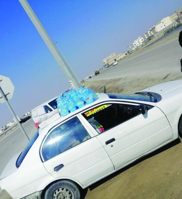 ضبط مركبتين محملتين بأغذية مجهولة المصدر