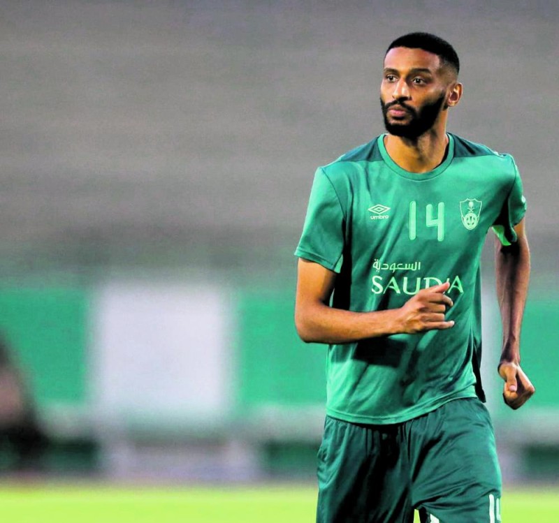 الأهلي يفقد عسيري 4 أشهر بسبب الإصابة