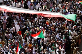 إيران تدفن نفايات نووية في السودان