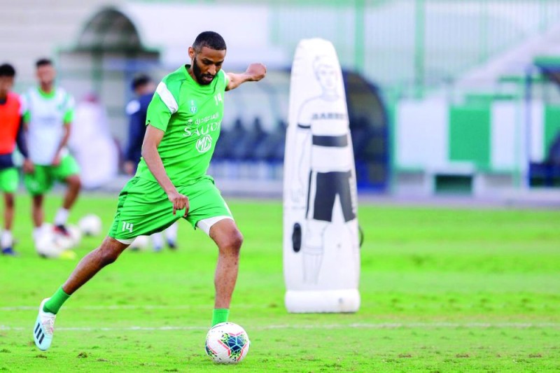 «الإصابة» تبعد عسيري عن الأهلي