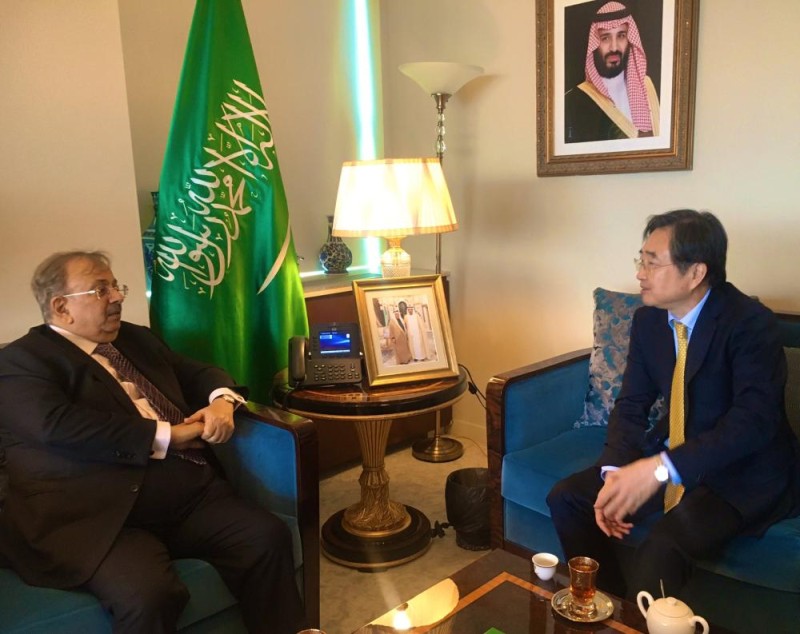 «المعلمي» يبحث التعاون مع المندوب الدائم لكوريا الجنوبية