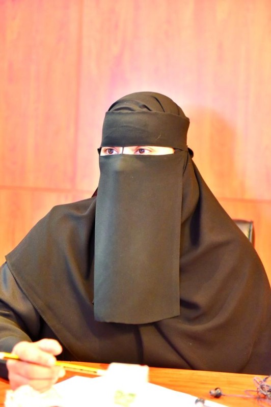 المكفوفون أسرى للظلام يبحثون عن واقع النور