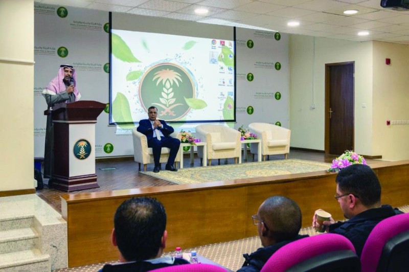 برنامج عملي ونظري لمكافحة سوسة النخيل بالشرقية