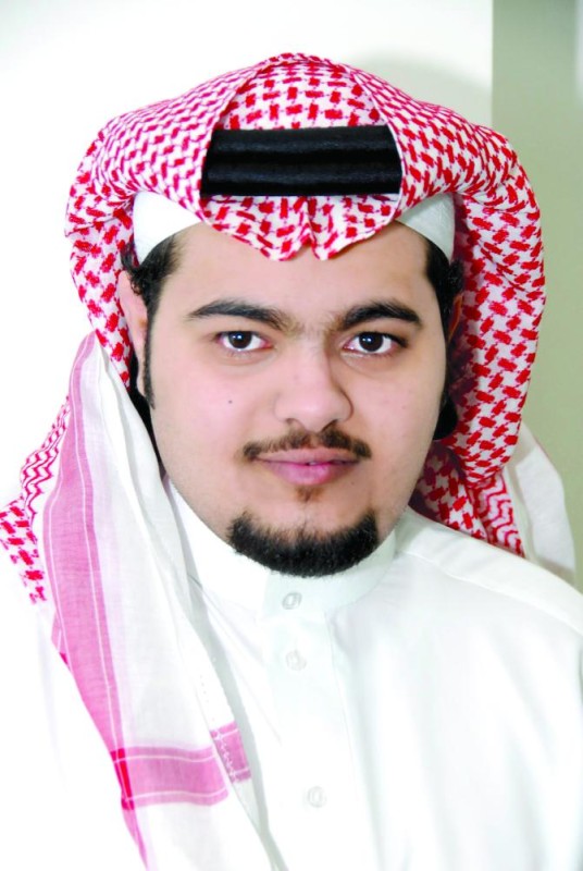 الوايلي يتلقى التعازي في والده