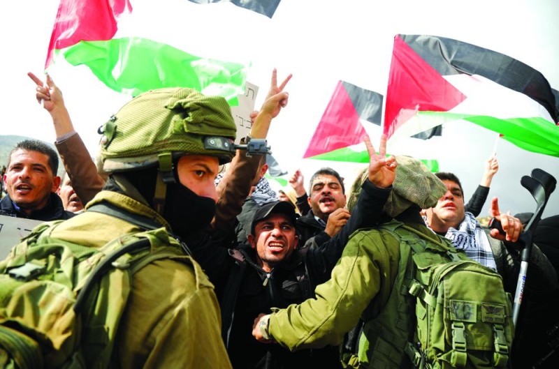 فلسطين.. مواجهات في الضفة.. ومظاهرات بلبنان