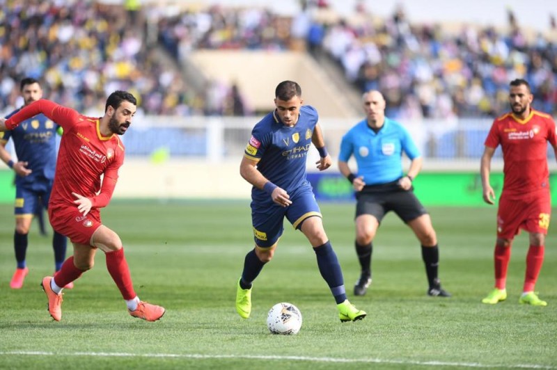 «النصر» المتصدر ينجو من فخ « ضمك» بهدف «حمد الله»