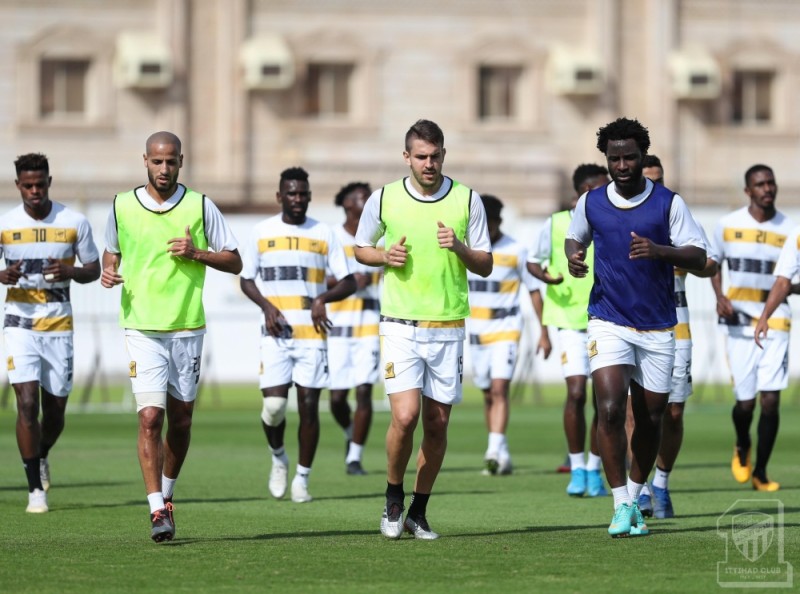 الإيفواري بوني يقود الاتحاد أمام الرائد