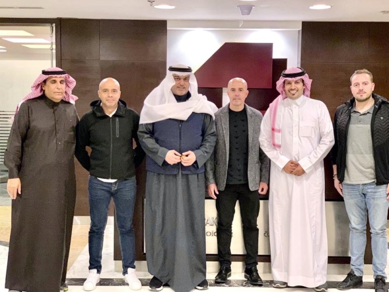 البرازيلي آندري يخلف ايسايلا في تدريب الحزم
