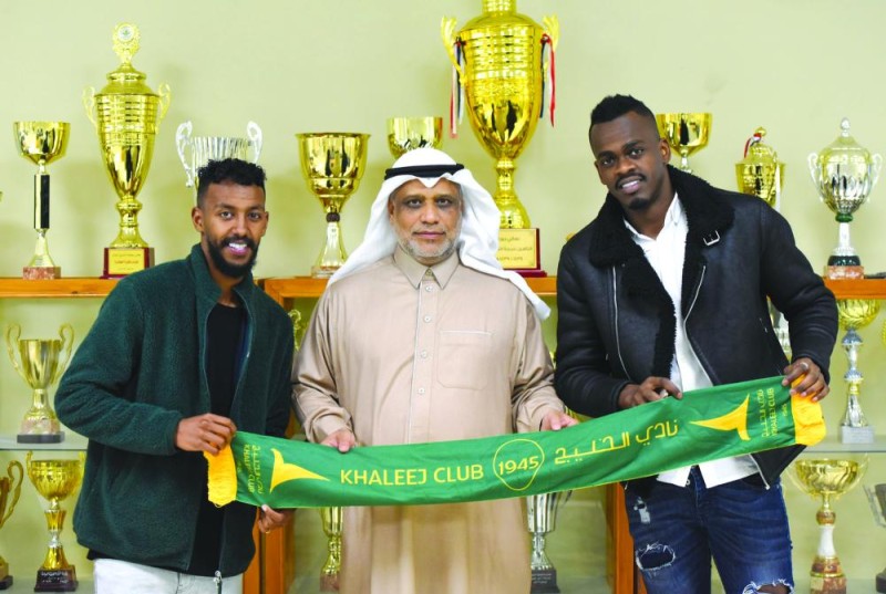 الخليج يوقع مع تكروني وخير الله