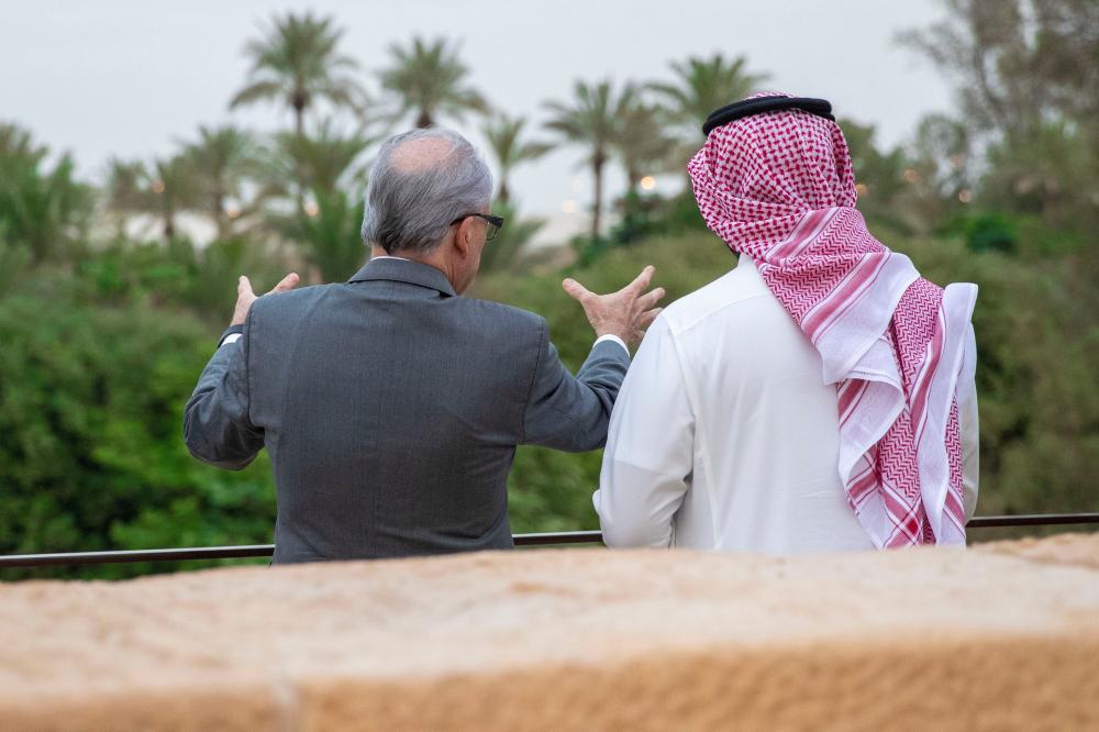 «المدينة الإعلامية» .. نافذة تخاطب العالم