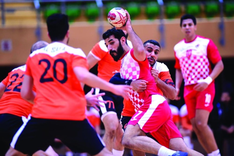 الأهلي يجتاز الخليج.. والنور يوقف البحارة