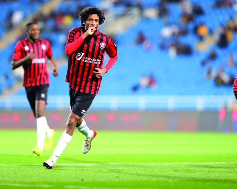الهلال يخشى مواقف الرائد