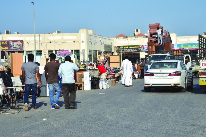 حراج الدمام.. عشوائية تتحدى الرقابة
