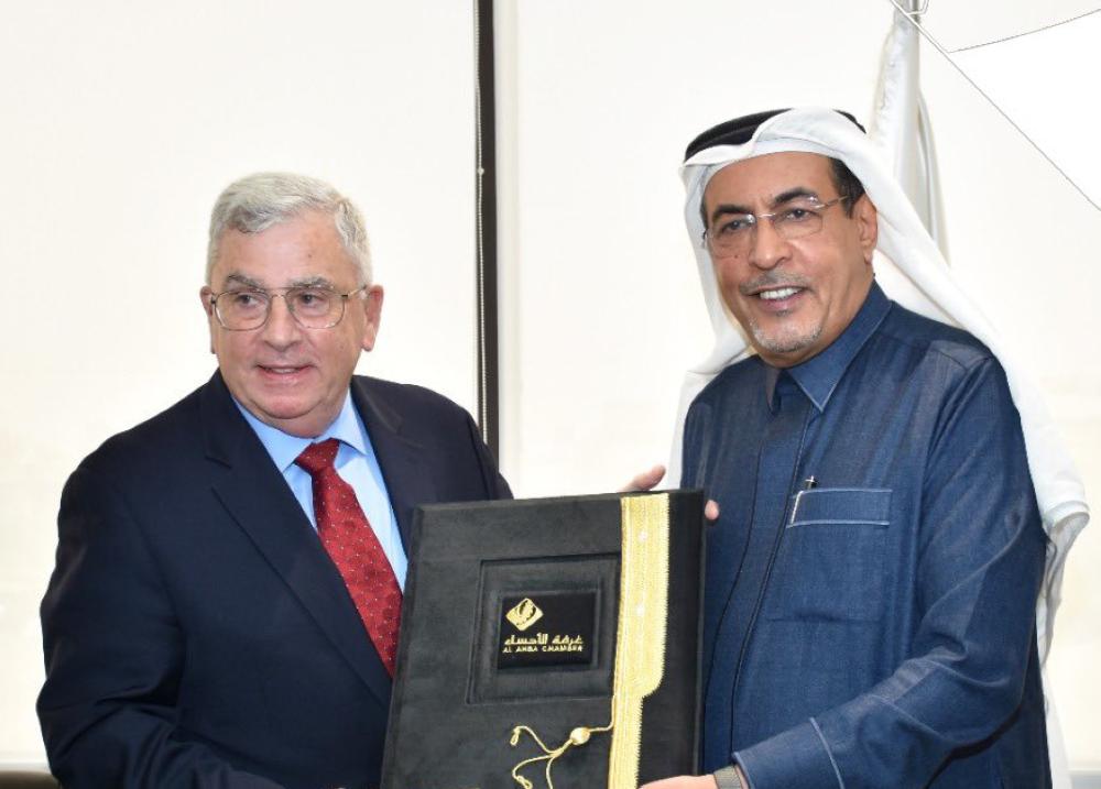 السفير الأمريكي في ضيافة غرفة الأحساء