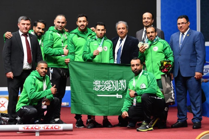 4 ذهبيات لأخضر الأثقال في طشقند