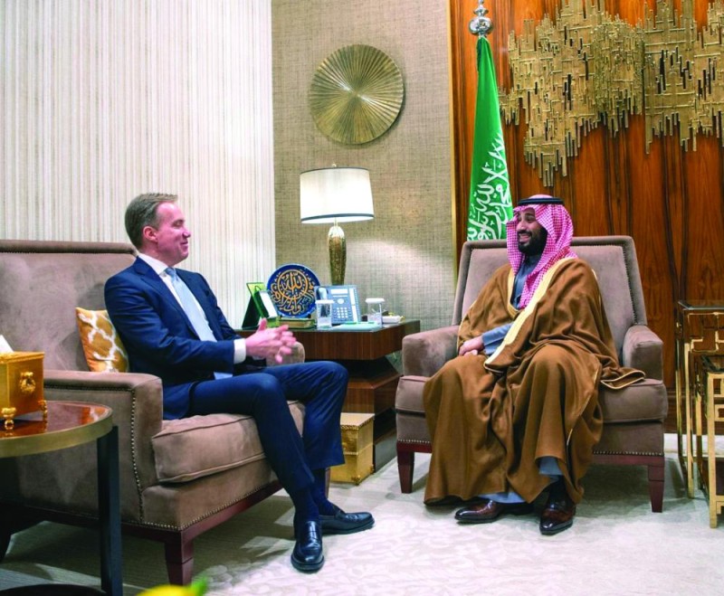 ولي العهد يناقش فرص الشراكة مع «دافوس»