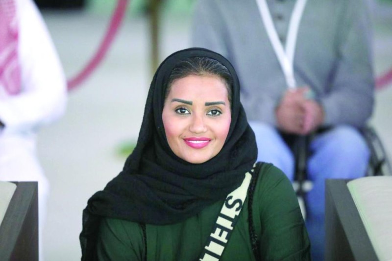 القحطاني تنال 3 أوسمة عالمية في التصوير