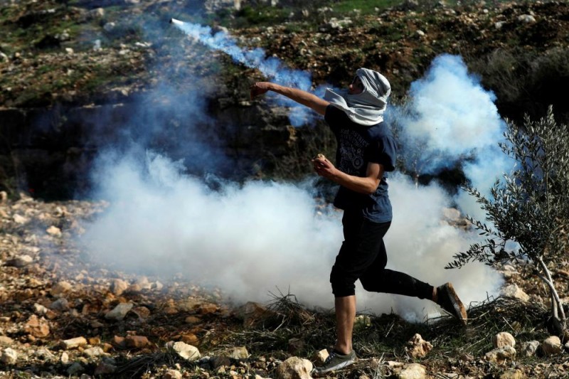 الاحتلال يعتقل 3 فلسطينيين من بيت لحم