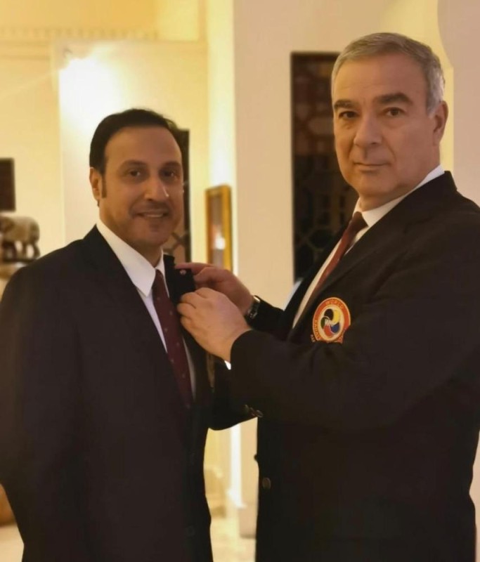 الحكم الشهري يتوج بالبروش البرونزي