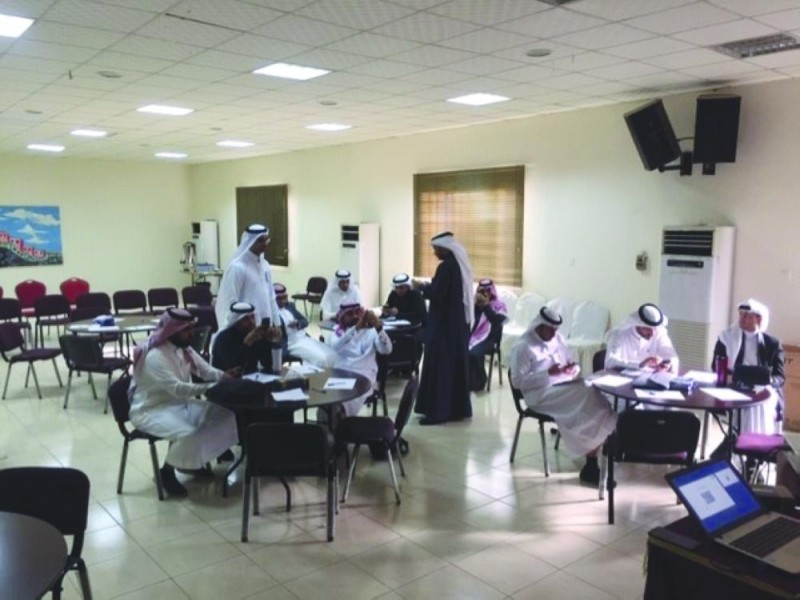 100 تربوي وتربوية في «المعلم الرقمي»