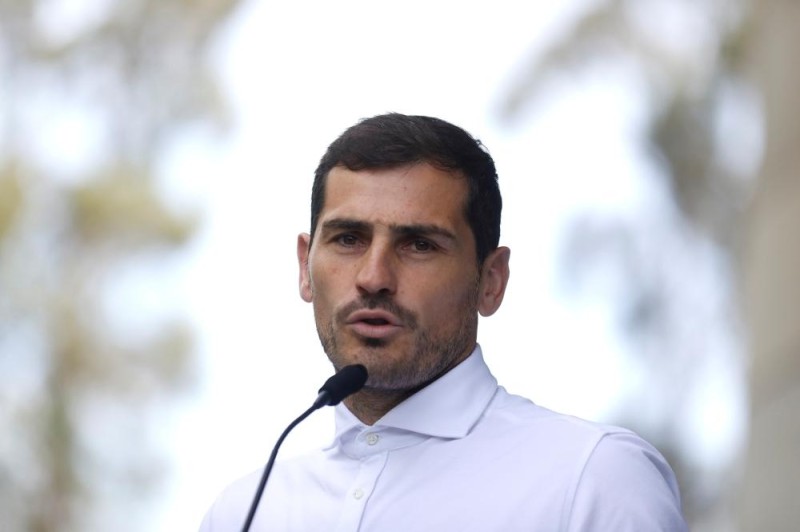 ماذا يفعل «كاسياس» بعد الاعتزال؟