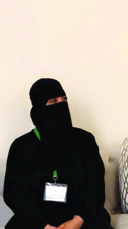 التشكيلية منى الغوينم: الفنون رافد اقتصادي مهم يستحق العناية