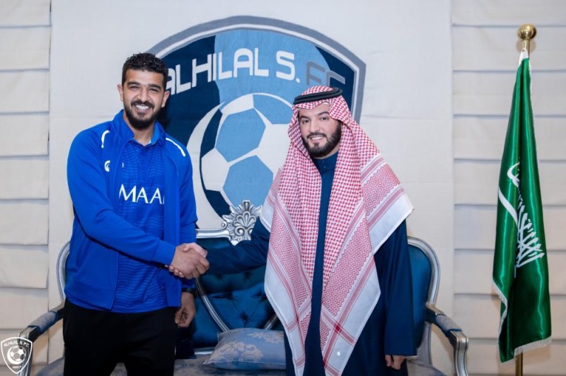 الهلال يجدد عقد حارسه المعيوف