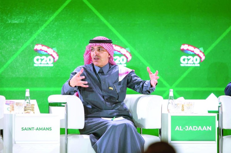 وزير المالية: 100 مليار يورو عائدات ضريبية إضافية في 2019