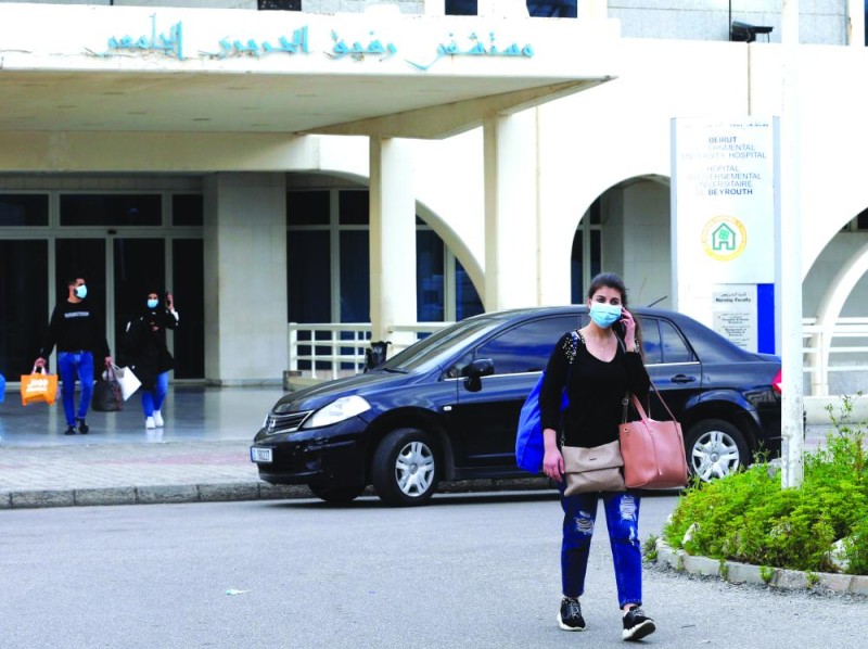 لبنان مكبل سياسيا واقتصاديا.. و«كورونا بيروت» من «قم»