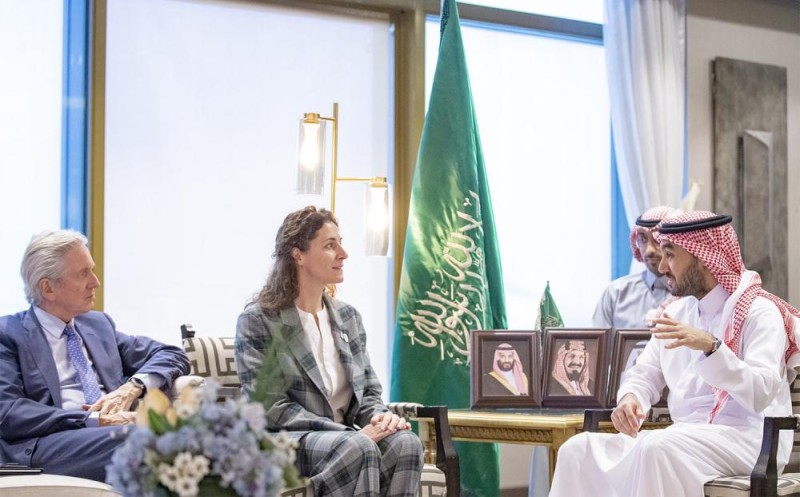 رئيس الهيئة يستقبل وفد فرنسي بالرياض