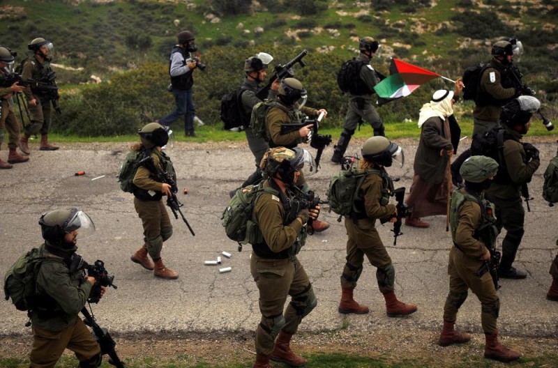 الاحتلال يعتقل 8 فلسطينيين من القدس المحتلة