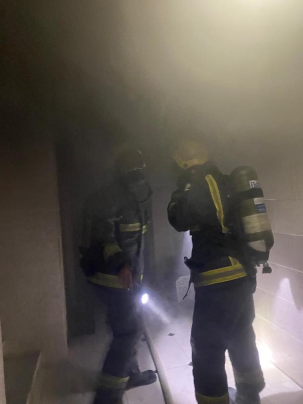 إخلاء 20 شخصًا جراء حريق شقة بجدة