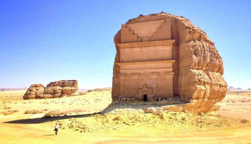 القصر الفريد.. درة المقابر النبطية بمدائن صالح
