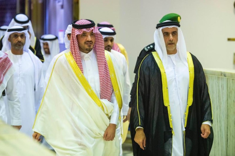 وزير الداخلية الإماراتي يصل الرياض