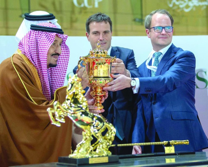 الملك يرعى حفل سباق «كأس السعودية»