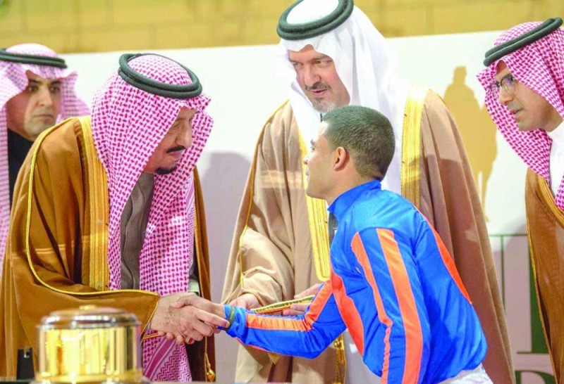 الملك يرعى حفل سباق «كأس السعودية»