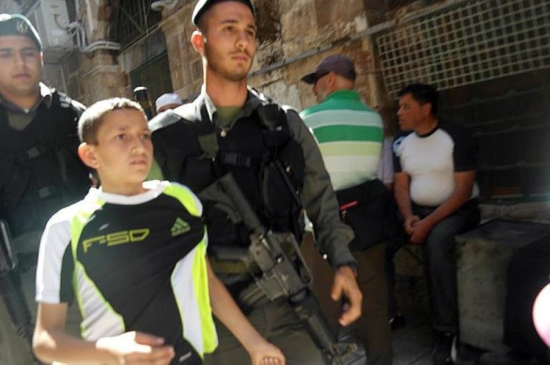 الاحتلال يعتقل 5 فلسطينيين