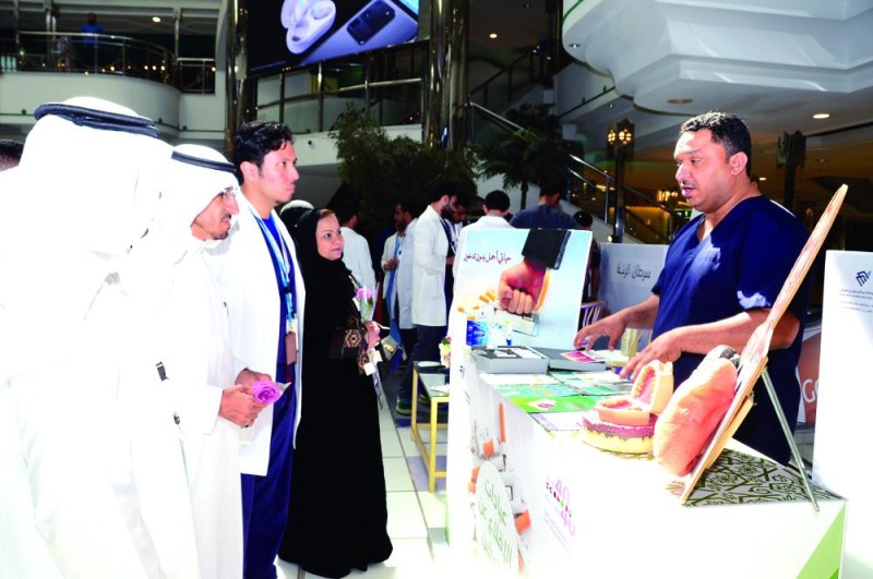 الخبر.. 2500 زائر في حملة للتوعية بالسرطان